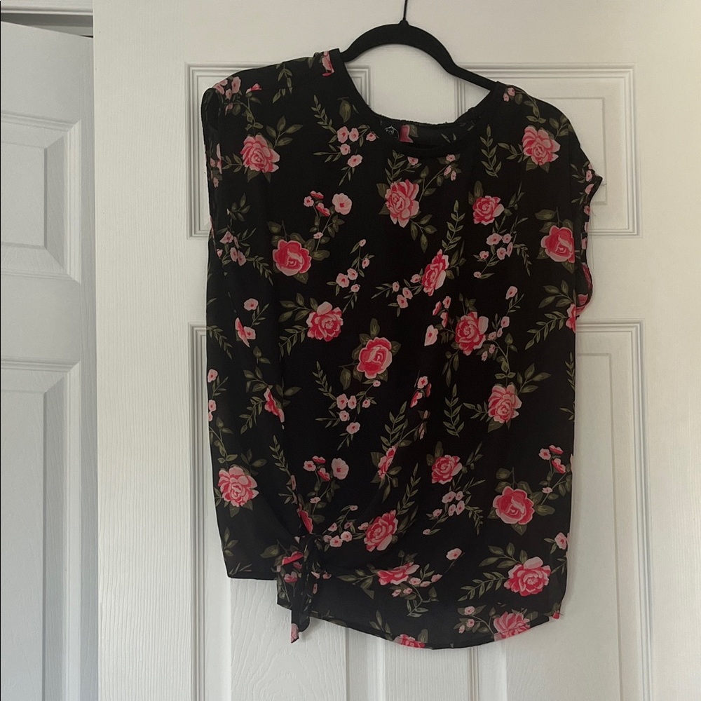 #48.Toi et Moi Black and Pink Floral Blouse